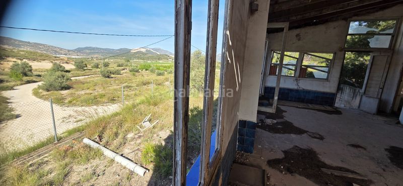 Foto 43557603-e719-48f8-ae85-f9695e0f6292. Xalet amb xemeneia piscina a Pinoso