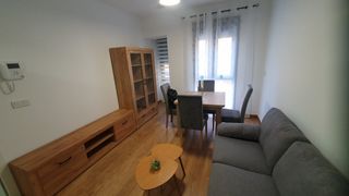 Rent Flat in Fraternidad. Piso alquiler elda. reformado. precio 650 euros/mes.