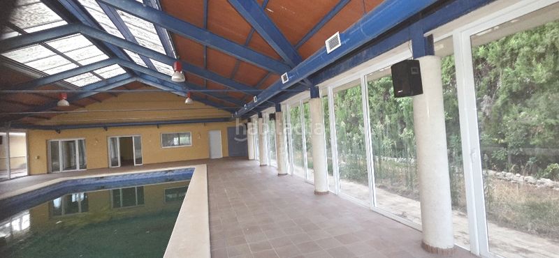 Foto b6b469d3-2a7b-4a51-b34a-bfe4c5d47442. Xalet amb xemeneia calefacció aparcament piscina a Banyeres de Mariola
