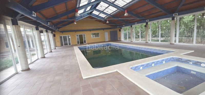 Foto fde5c0ad-4ab2-4868-ae50-ad64ef0e83ed. Xalet amb xemeneia calefacció aparcament piscina a Banyeres de Mariola