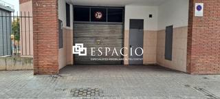 Aparcament cotxe a Peramàs. Parking de grandes dimensiones en muy buena zona!!!