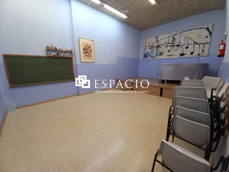 Foto c1b7dc73-a15c-4841-a5ab-a0fafa0ae67c. Local comercial a Peramàs Mataró