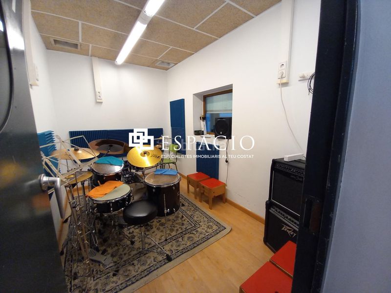 Foto cb9c8c3e-7dd5-4565-b47b-660797ea481a. Local comercial a Peramàs Mataró