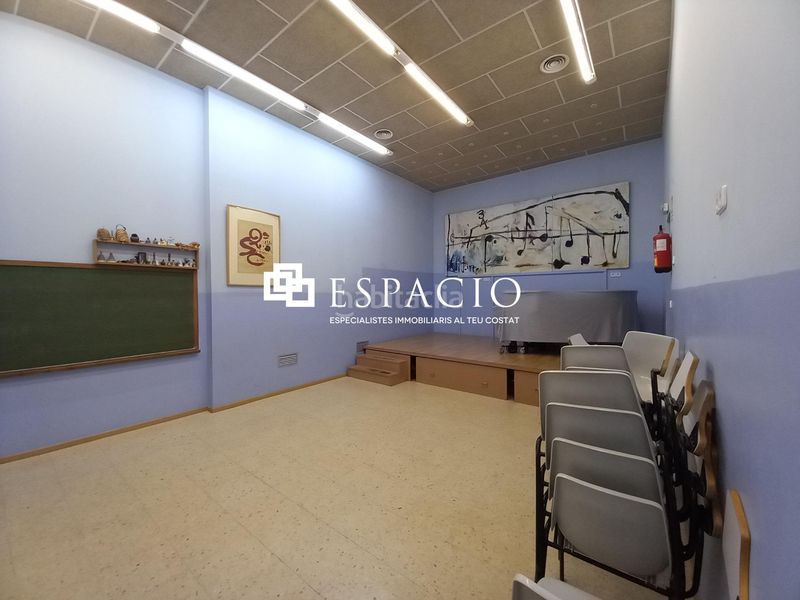 Foto e1e16bcc-f7c0-4702-baab-8c2bc0329a8e. Local comercial a Peramàs Mataró