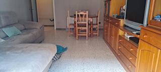 Appartamento in Rocafonda. Piso de grandes dimensiones con ascensor!!!