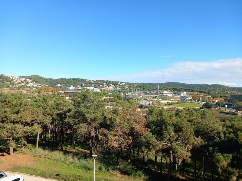 Foto 32353df9-8394-4e7e-9867-a39dd5cfb2f3. Àtic a La Llàntia Mataró