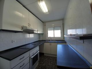 Appartamento in Cerdanyola Sud. Pisazo en una de las calles principales de cerdanyola