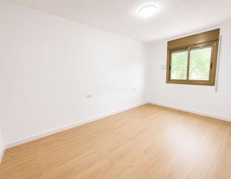 Foto e5839663-fbbb-43e3-b064-821046e4f3e0. Planta baixa a Cerdanyola Sud Mataró