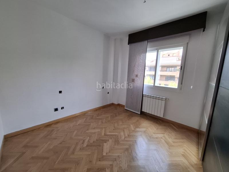Foto 52676128-db76-43bb-8f27-c11c859752d9. Location appartement avec chauffage parking dans Sector B Boadilla del Monte