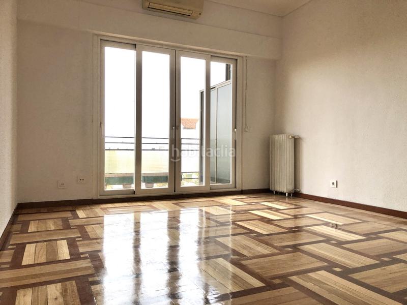 Foto 0071cef0-3fbb-4633-ba16-68a14a4605c7. Rent flat with heating in Jerónimos Madrid