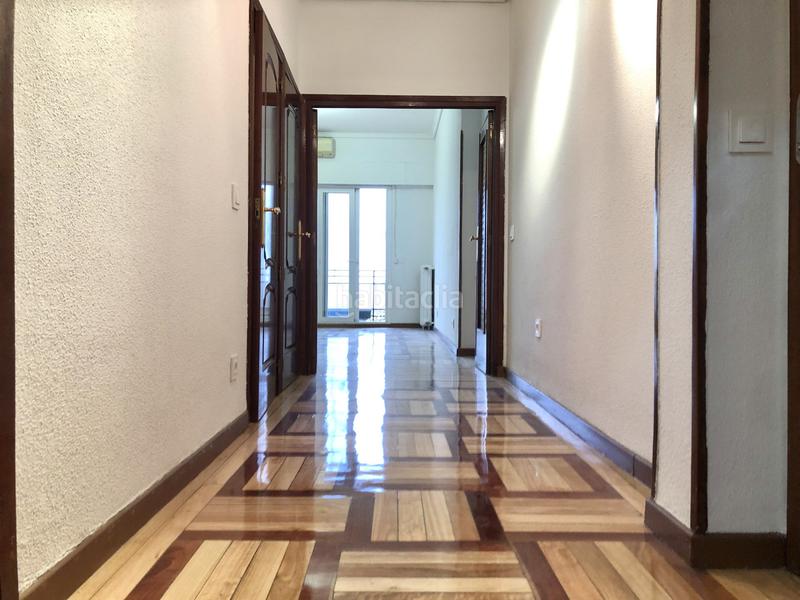 Foto 128c6120-44cb-40b5-8ee3-4621e6a7bf12. Rent flat with heating in Jerónimos Madrid