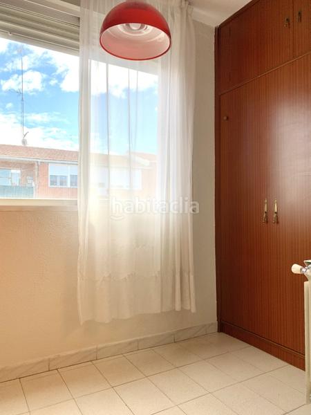 Foto 0bbf25ff-30e4-467a-935e-5be3f2da1f12. Piso en Aluche Madrid