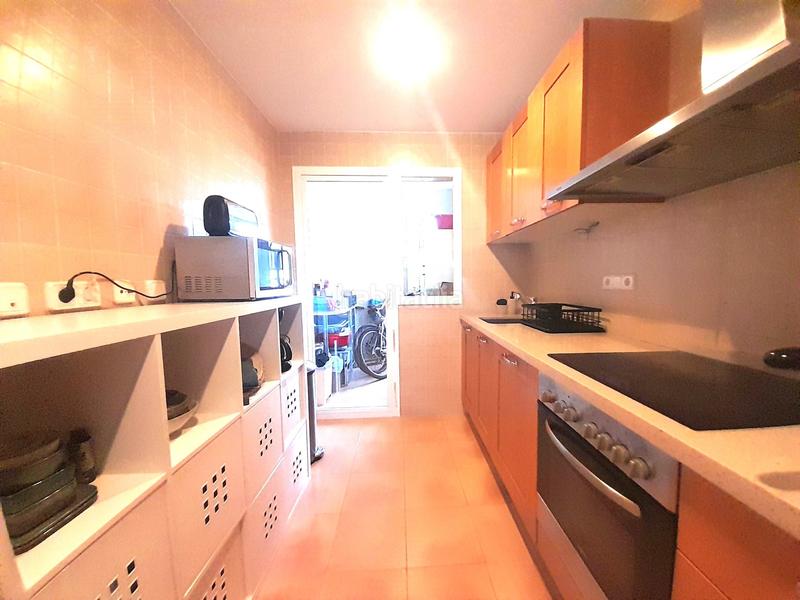 Foto 0e2f2593-6f0b-4065-acce-b9ef6f53ba28. Rent flat with heating parking in los arqueros - puerto del almendro Benahavís