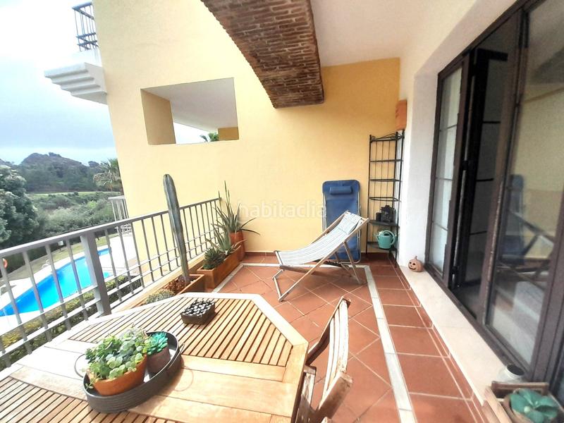 Foto 30d44a08-90c7-4f0b-bcb2-b6c4e07b187c. Rent flat with heating parking in los arqueros - puerto del almendro Benahavís