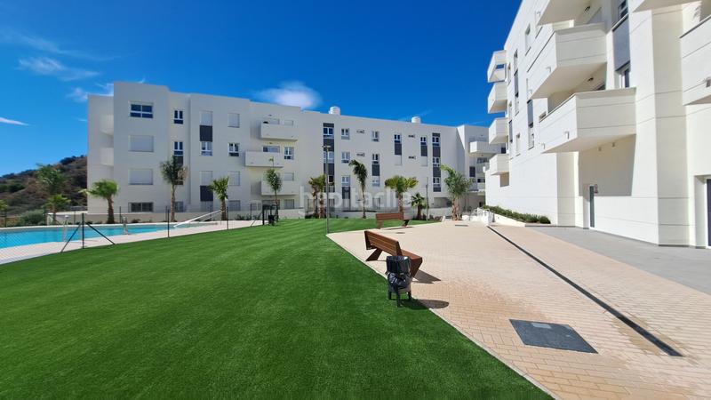 Foto f1821585-c3f3-4861-83c2-daed86056287. Miete etagenwohnung mit parking in Limonar Málaga