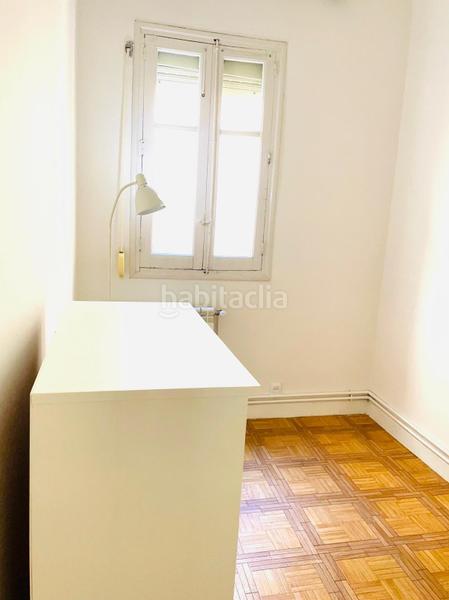 Foto 1b0c8b5b-22aa-4b64-aa87-c8c09863baf0. Miete etagenwohnung mit heizung in San Isidro Madrid