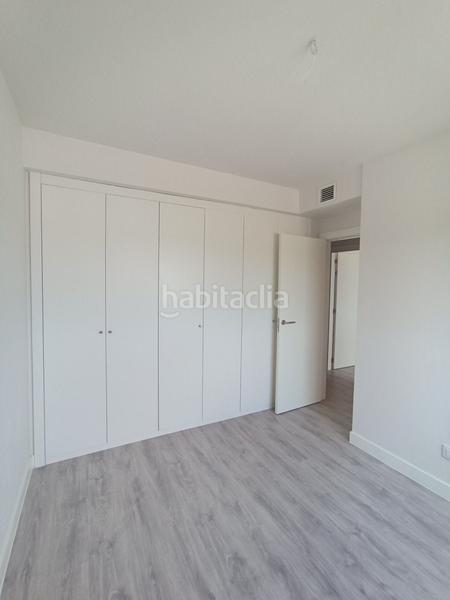 Foto 08305e5f-e6d1-4f23-86f7-872cf47893cd. Rent penthouse with parking in Parla este Parla