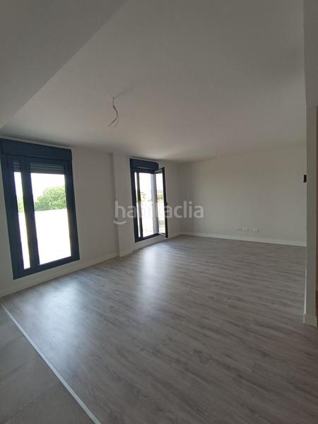 Foto b0007185-a099-43ff-8061-893c15e1a2aa. Rent penthouse with parking in Parla este Parla