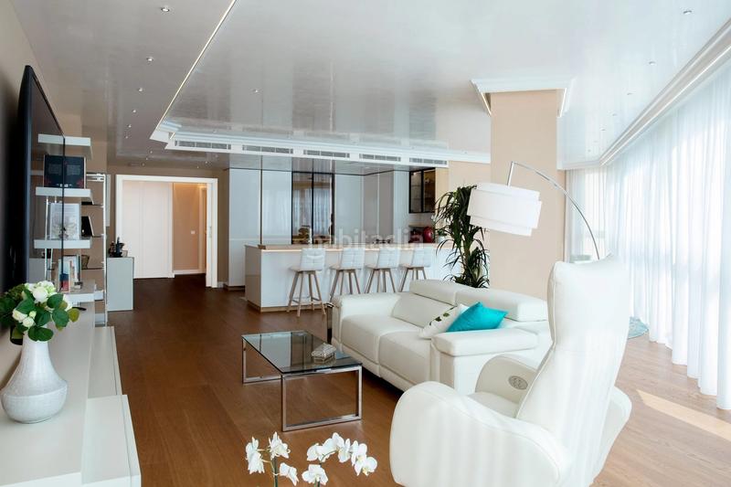 Foto 486d2ef3-e382-43c7-b15a-5fcf7f8d0685. Location appartement avec parking dans La Malagueta - Monte Sancha Málaga