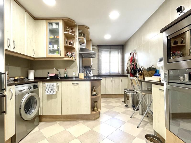 Foto 75fe698b-fd1b-4a8b-aa3a-91fe91aeee3d. Rent penthouse with heating parking in Estrella Madrid