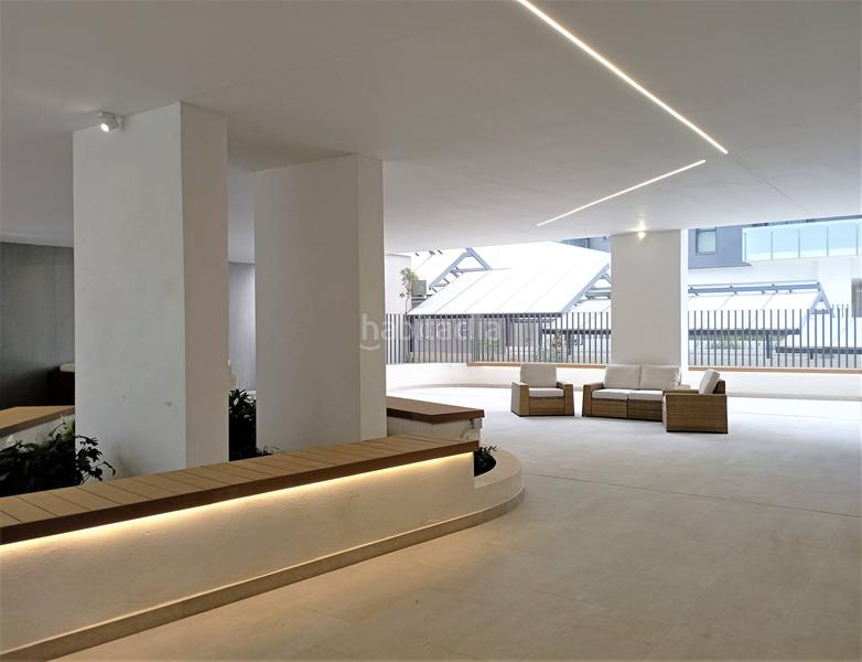 Foto dbf40fc5-9c51-458e-9d1f-584b7ccc2b29. Location appartement avec parking dans Malilla Valencia