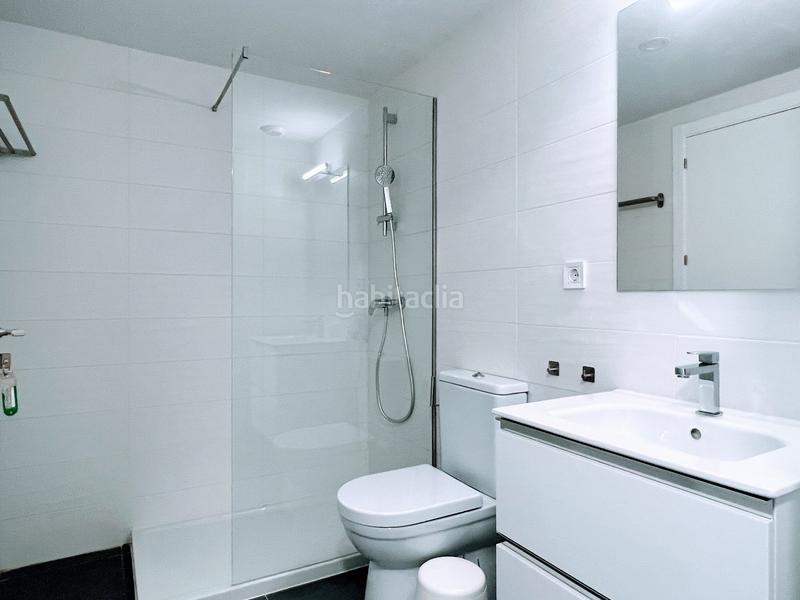 Foto 3436ba77-6005-43b7-8d88-0b81dc43d33f. Rent flat with parking in Malilla Valencia