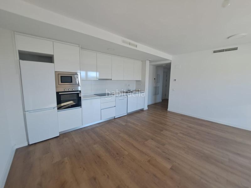 Foto 2fad78f1-e5e7-4114-bdb8-5cd4799d8536. Miete etagenwohnung mit parking in El Atabal Málaga