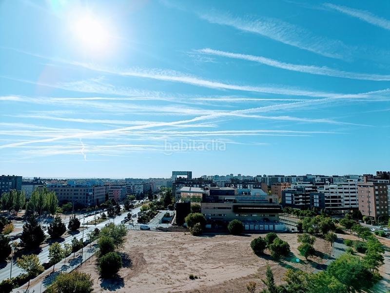 Foto d0d5fb4a-7af7-45d8-b3b3-d23dfaa2ec42. Lloguer àtic amb calefacció aparcament a Sanchinarro Madrid
