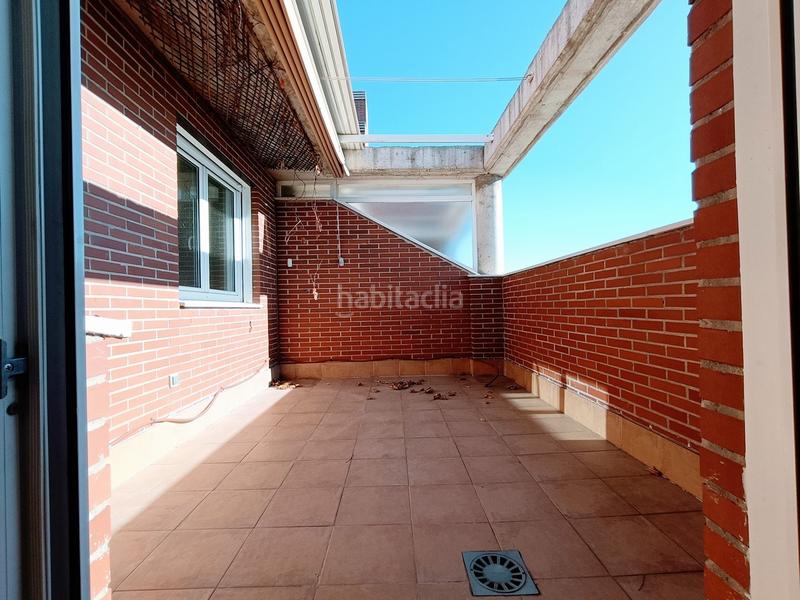 Foto 40416d00-8837-4b96-a639-a3e37a0e382c. Location attique avec chauffage parking dans Sanchinarro Madrid