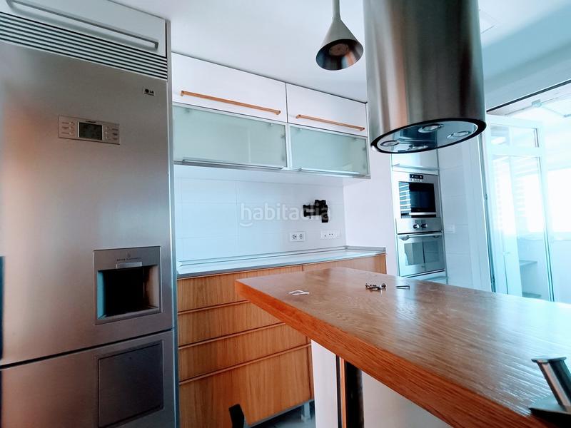 Foto c44b8922-6db2-41f3-8324-58b08201ad25. Location attique avec chauffage parking dans Sanchinarro Madrid