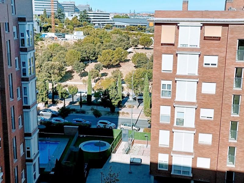 Foto 24223388-3635-40e1-8409-37d6f6bd7ada. Rent penthouse with heating parking in Sanchinarro Madrid