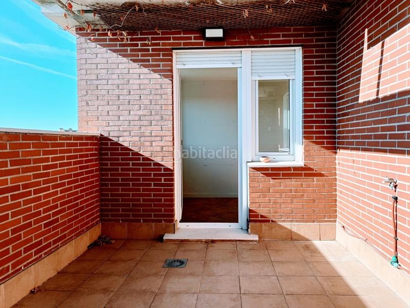 Foto 3f18bc57-dba0-4176-b5f4-9648dc7f4b6d. Rent penthouse with heating parking in Sanchinarro Madrid