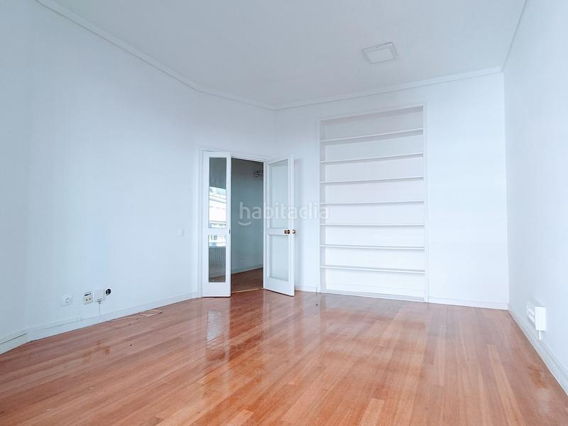 Foto eafa8c5e-0357-48c3-82fb-b097f92229a7. Location appartement avec chauffage dans Castillejos-Cuzco Madrid