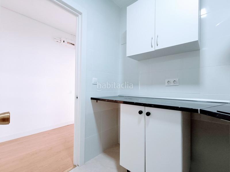 Foto 121655b9-08d6-4a73-9ec5-d0e168f569d1. Rent flat with heating in Castillejos-Cuzco Madrid
