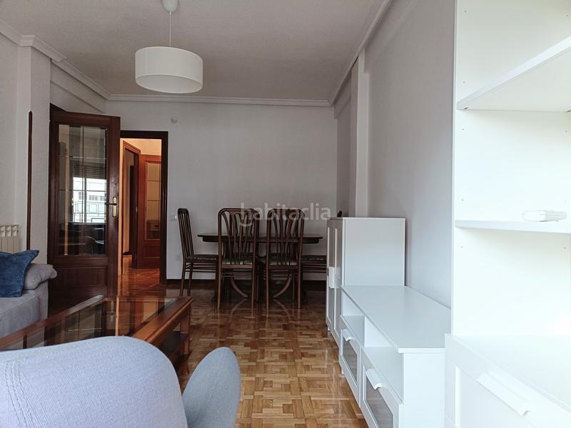 Foto 16de524f-5c6e-4435-8352-f21394acff57. Rent flat with heating parking in Vinateros Madrid