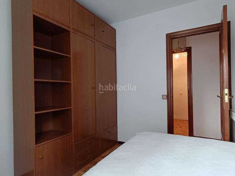 Foto 1bcd7cc5-3db2-47e9-925b-a37ee74ffe35. Rent flat with heating parking in Vinateros Madrid