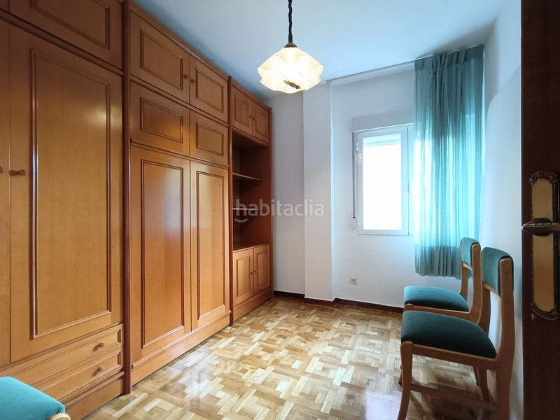Foto 65d4e054-b0e6-4dc1-b845-380d02a94f39. Rent flat with heating parking in Vinateros Madrid