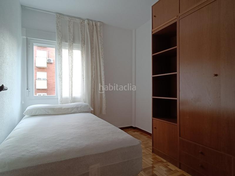 Foto b4269fbd-d499-4cbe-a618-02acc91ed84e. Rent flat with heating parking in Vinateros Madrid