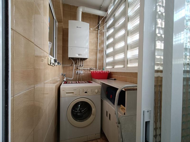 Foto e70997f2-2e43-4ef3-b820-cf26cd0acd82. Rent flat with heating parking in Vinateros Madrid