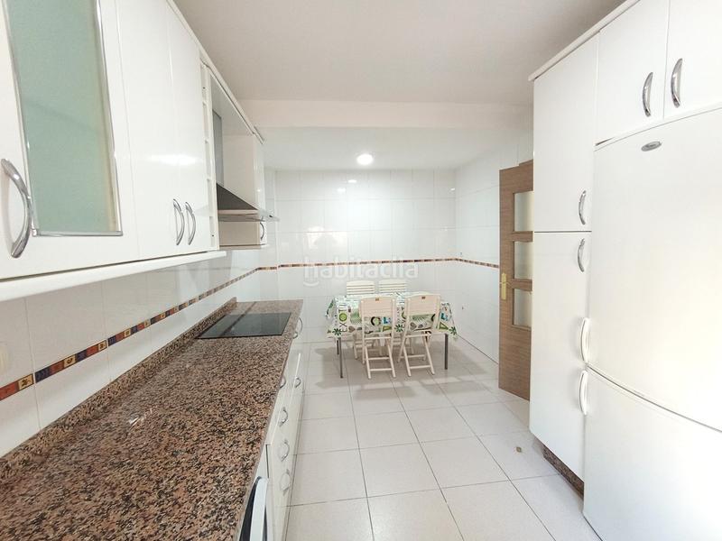 Foto d9cf44d2-6206-4c04-bd64-75b26eda763b. Lloguer casa adossada amb aparcament a Chilches