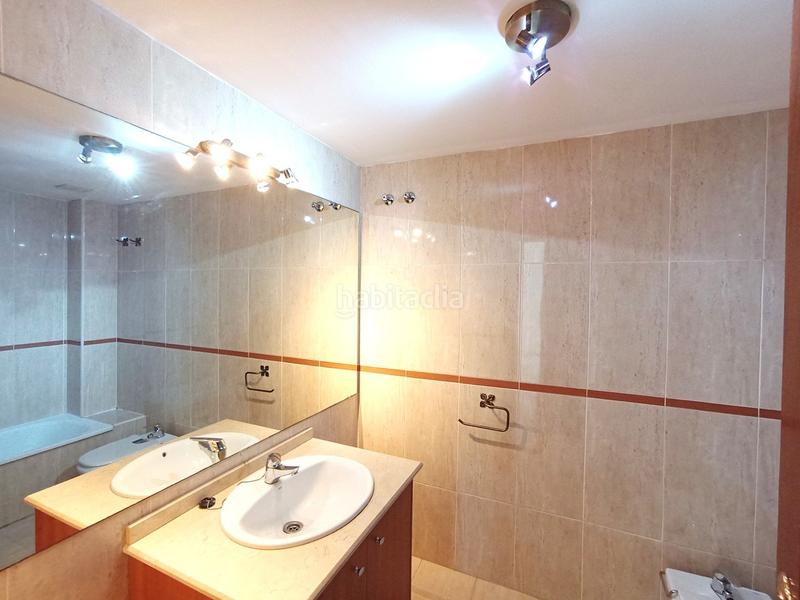 Foto 4dfd2fab-eae5-4177-aa04-cb2f03a6e3a2. Rent semi detached house with parking in Chilches