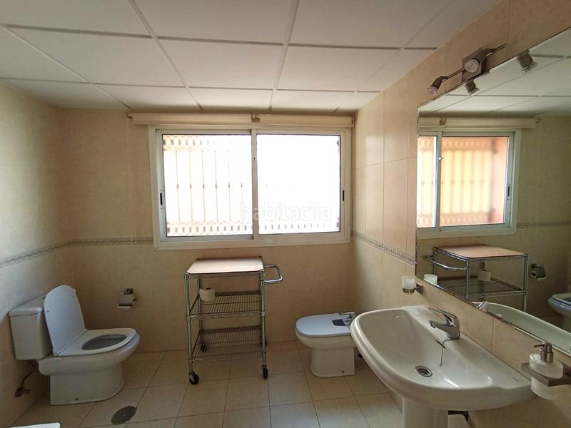 Foto b6f656f8-70c8-4993-aa2c-625ef1f993c4. Rent semi detached house with parking in Chilches