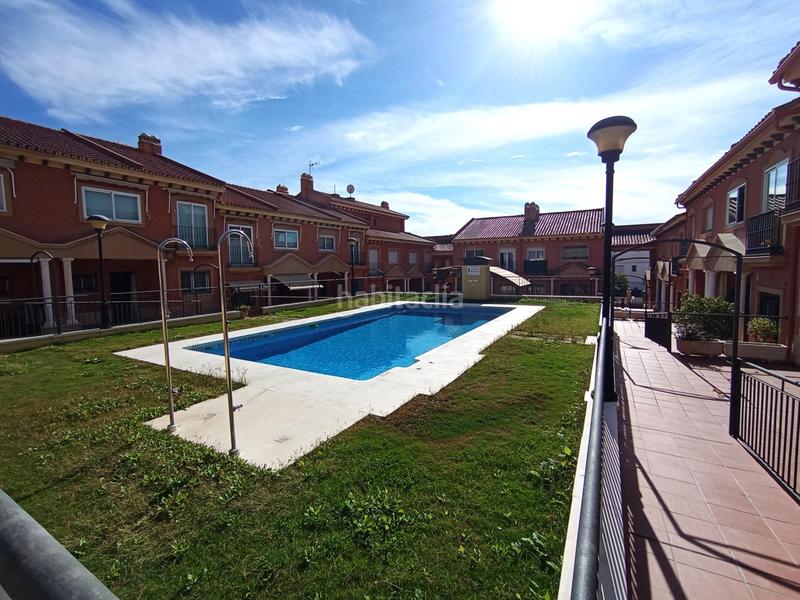 Foto dd4aaea5-5659-4e43-945e-54328cf004d9. Rent semi detached house with parking in Chilches