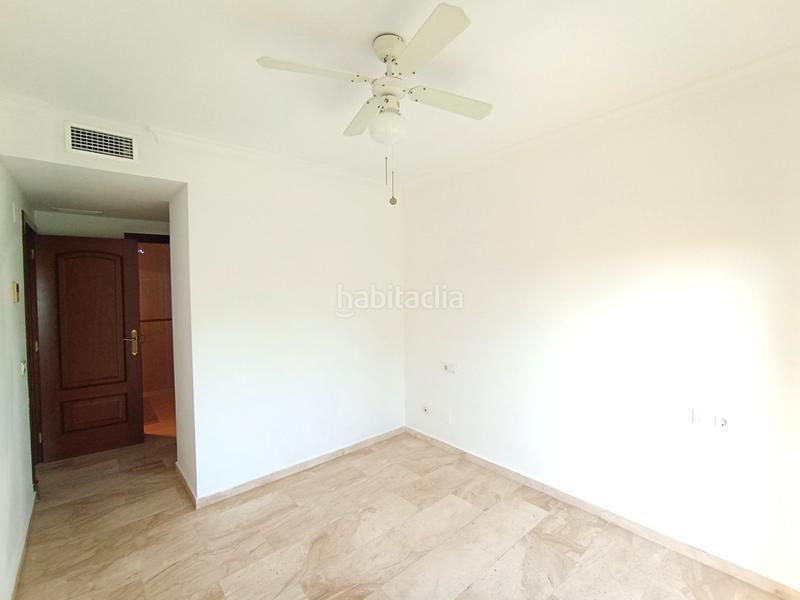 Foto f23967b1-754d-451a-b0c9-23f4578e4469. Rent semi detached house with parking in Chilches