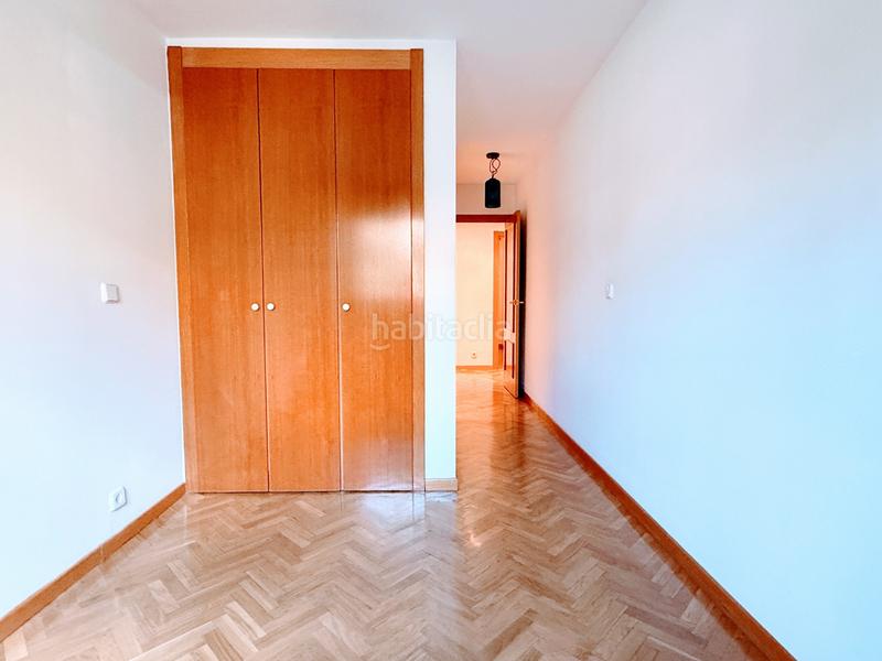 Foto 2e95825a-8f87-4f39-931c-56ffc3c49c42. Piso en Abrantes Madrid