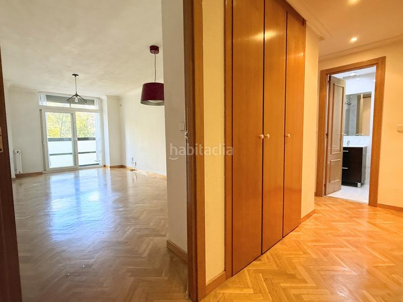 Foto f5cd4bcf-4a41-4846-8672-495183ce0744. Piso en Abrantes Madrid