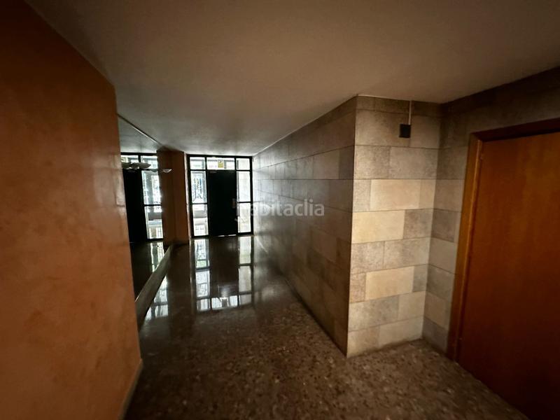 Foto 6df1d408-46d5-49b0-b4a2-ed780511e2f8. Alquiler piso en Sant Antoni Barcelona