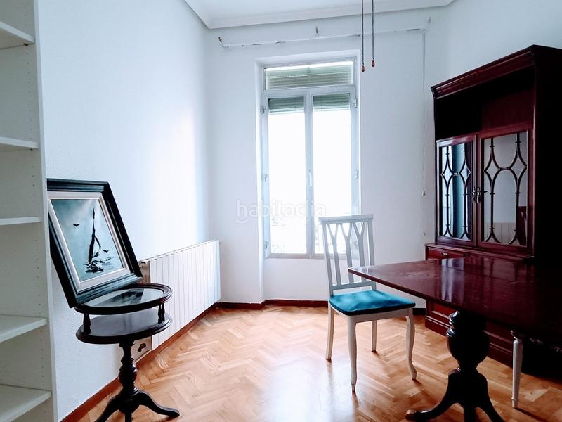 Foto c6b7772c-4f1f-44f9-822a-aa03d84a10bc. Rent flat in Lista Madrid