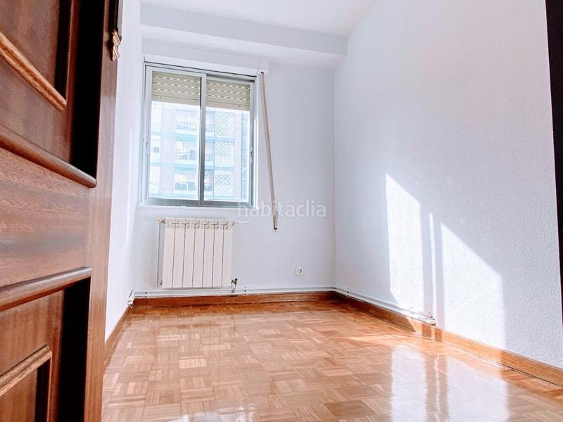 Foto 6bd66588-f76c-4b2b-b1eb-d66e040ecdf4. Rent flat with heating in Palomeras Bajas Madrid
