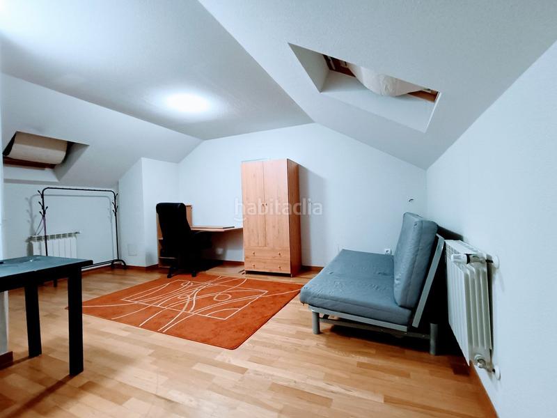 Foto 2c32661c-6683-4ebc-be54-eabc1e240471. Miete reihenhaus mit heizung parking in Villalbilla pueblo Villalbilla